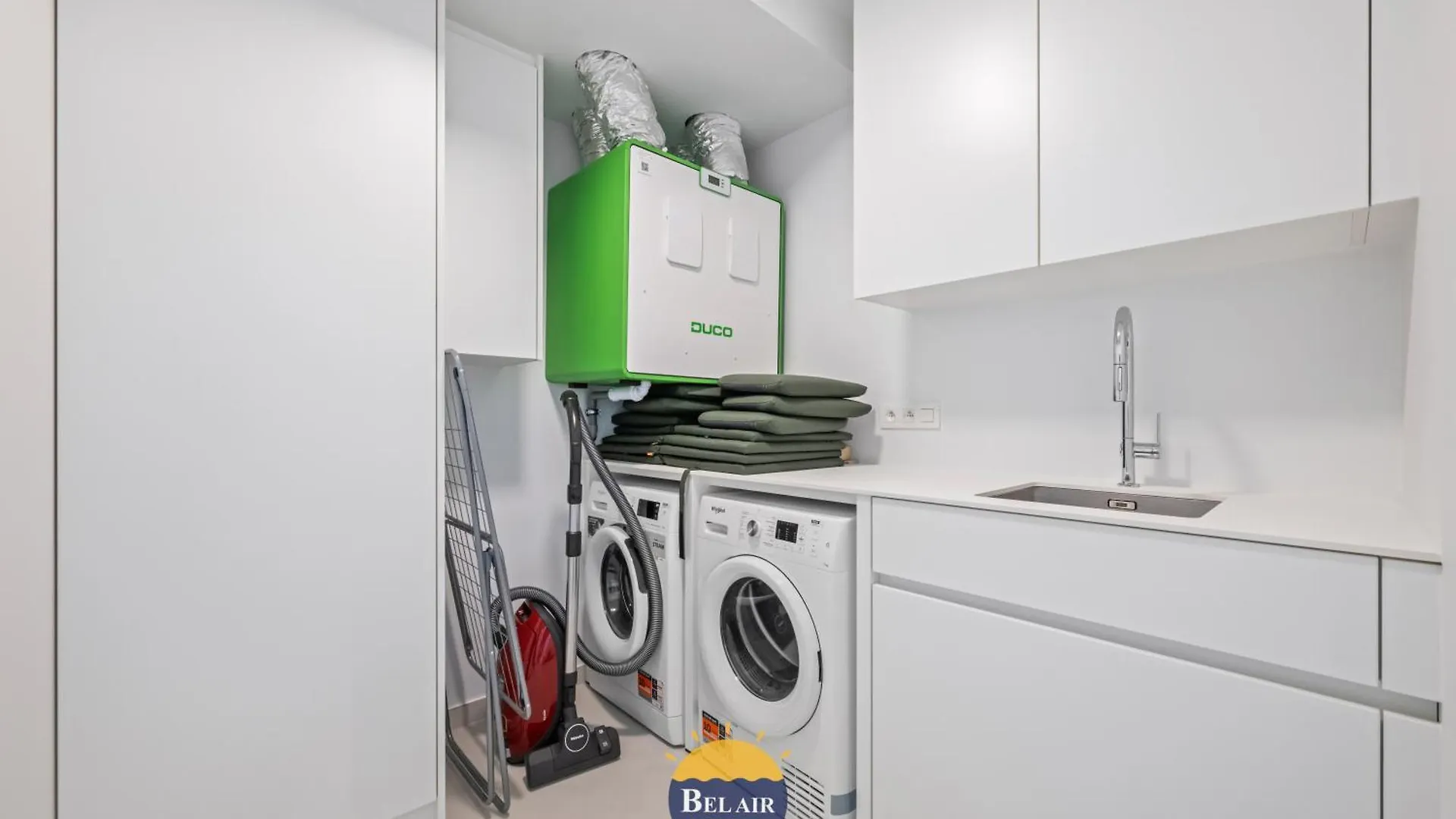 Stylish And Luxurious 3-Bedroom Apartment With A Large Sunny Terrace T19 Ostend 0*,  Belgium