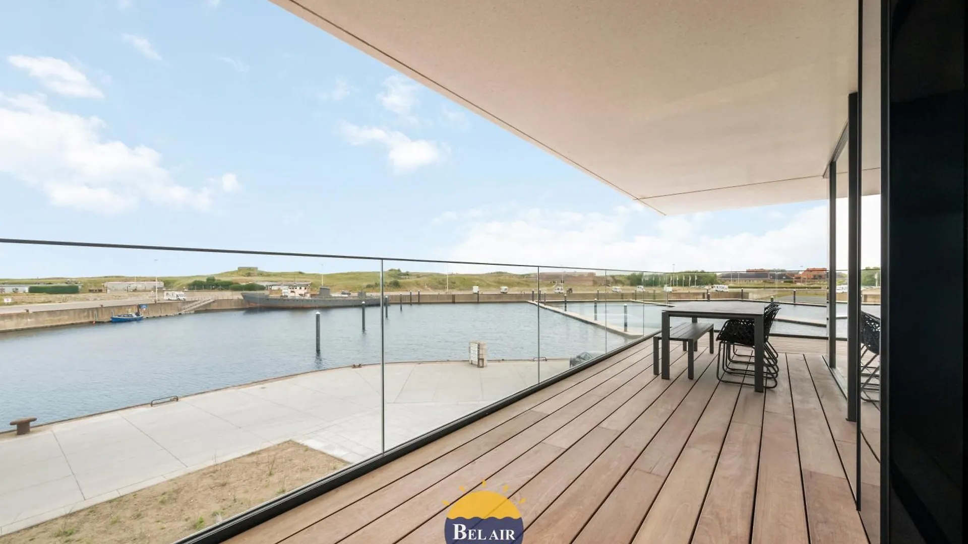 Stylish And Luxurious 3-Bedroom Apartment With A Large Sunny Terrace T19 Ostend